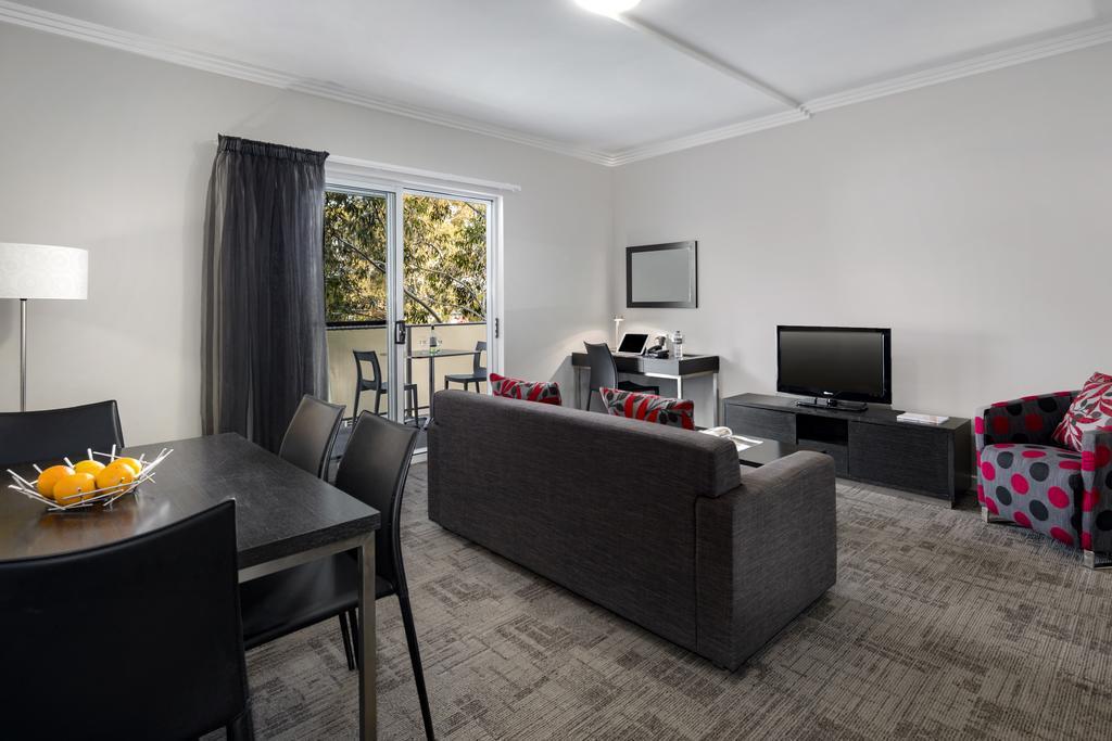 Aparthotel Quest Campbelltown Zewnętrze zdjęcie